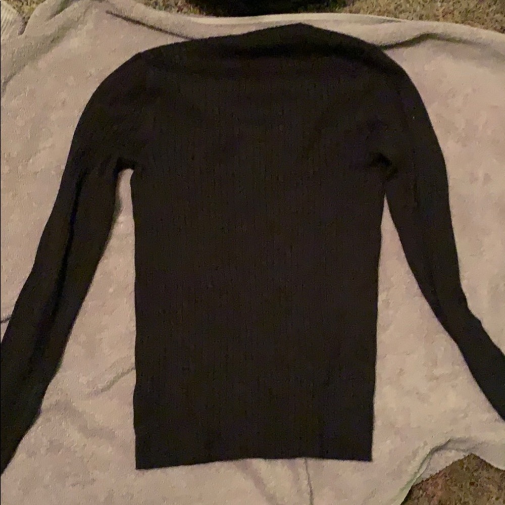 simple black long sleve